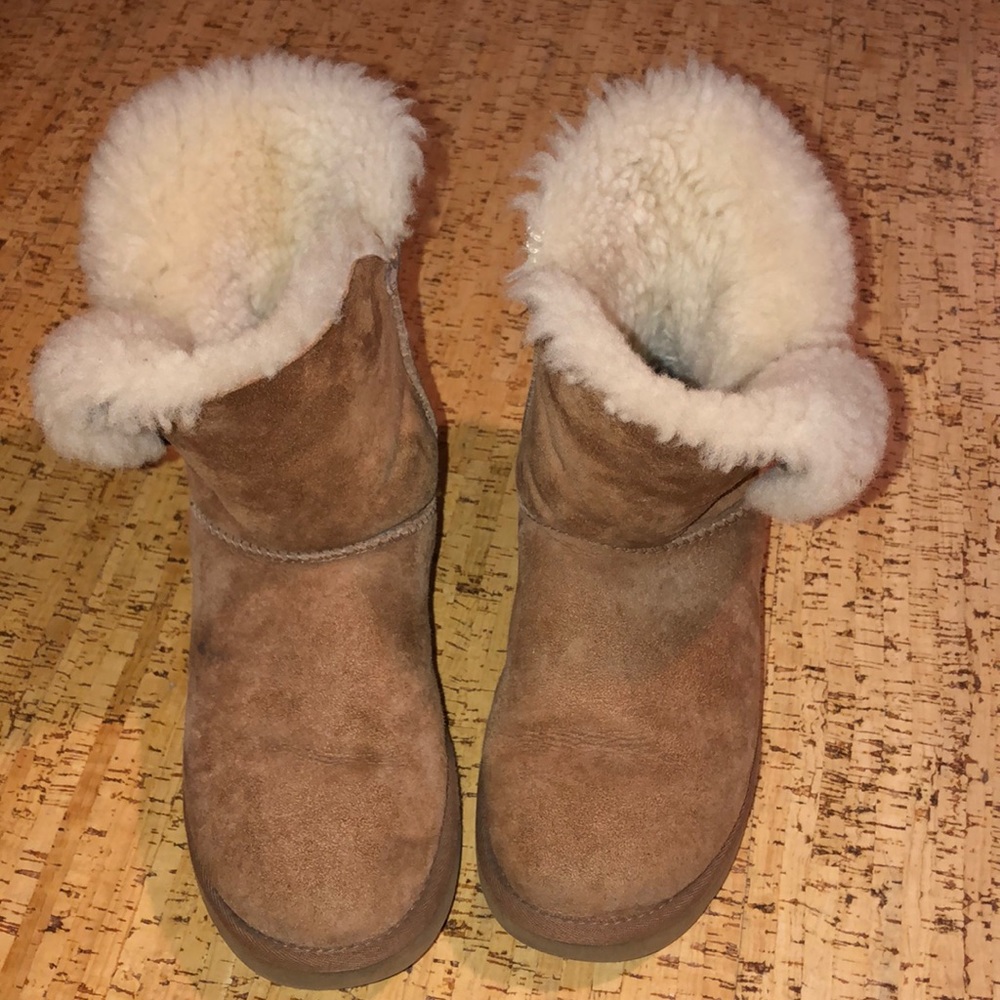 Ugg Camel Color Size 7 - image 1